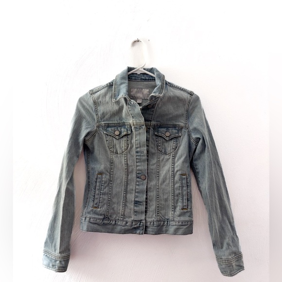 Old Navy Jackets & Blazers - Old Navy Classic Denim Jacket